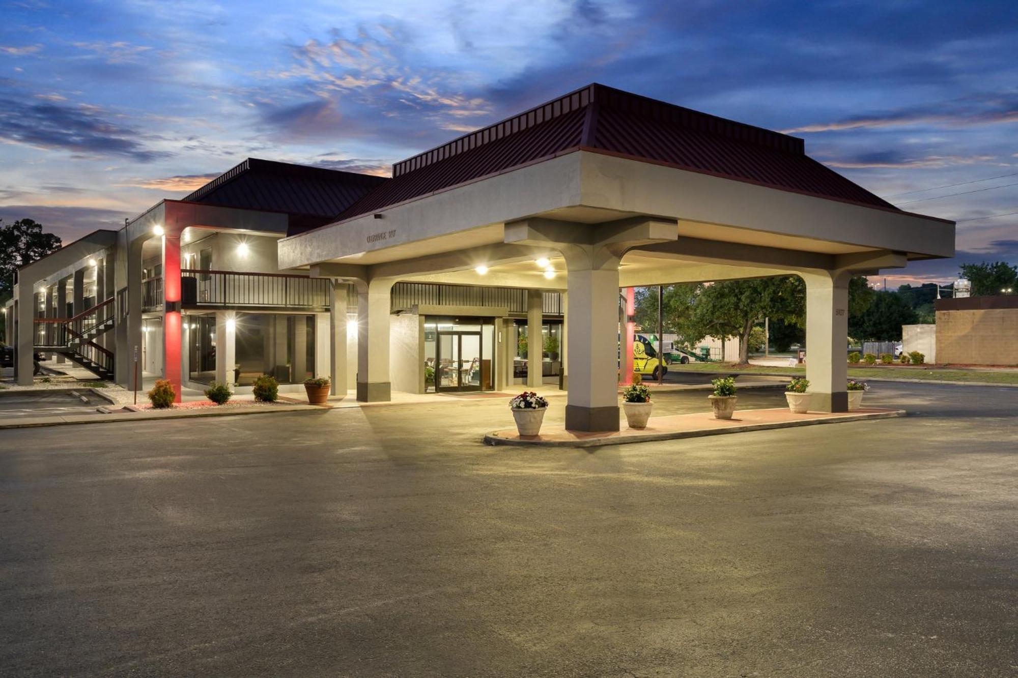 Red Roof Inn Wilmington Nc Exterior photo