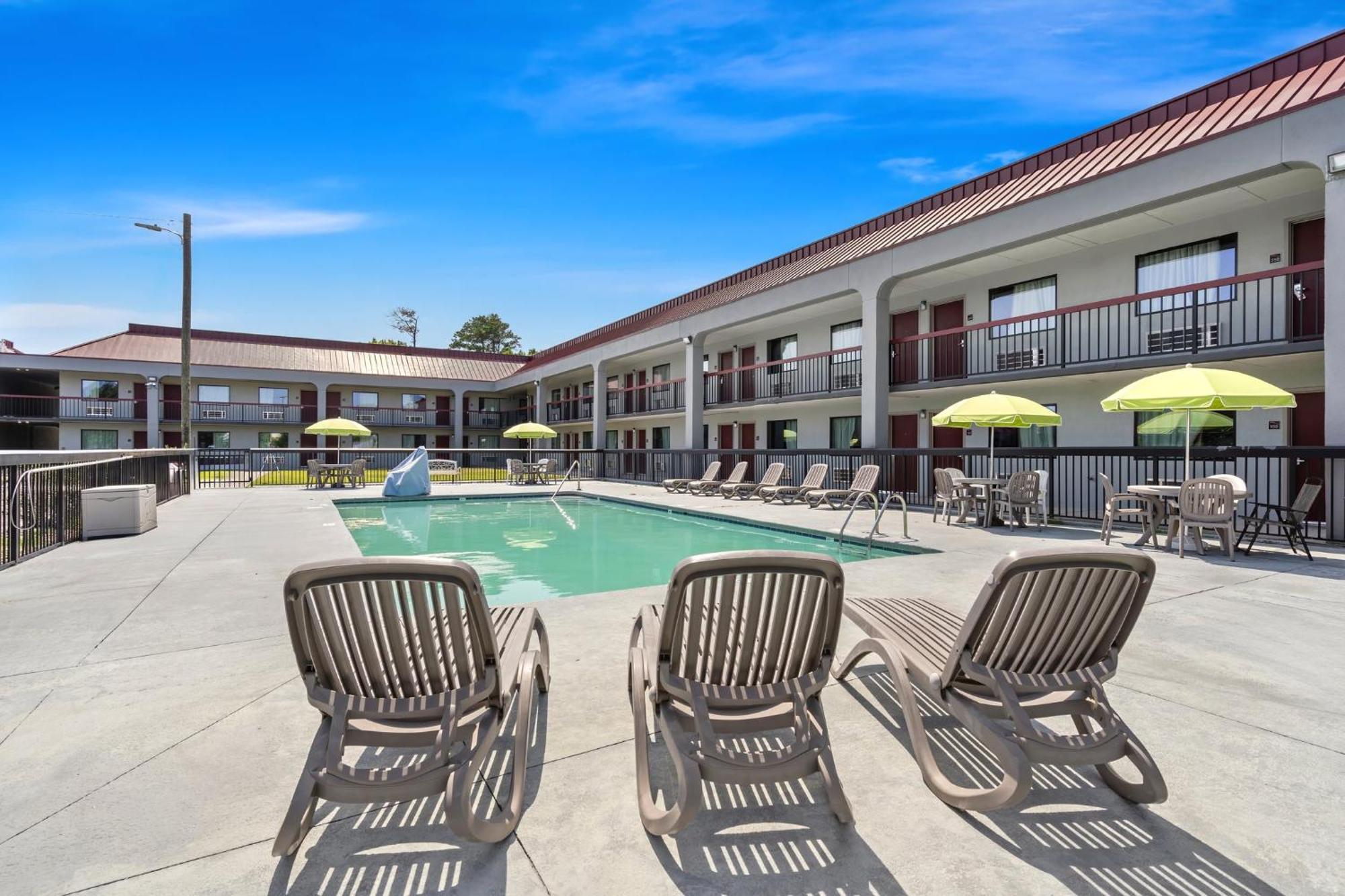 Red Roof Inn Wilmington Nc Exterior photo