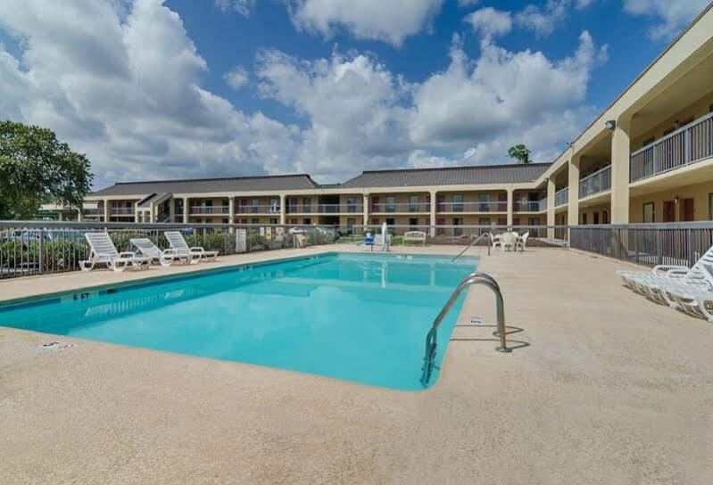 Red Roof Inn Wilmington Nc Exterior photo